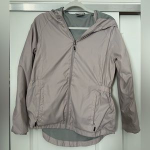 Women’s New Balance Rain Jacket (S)